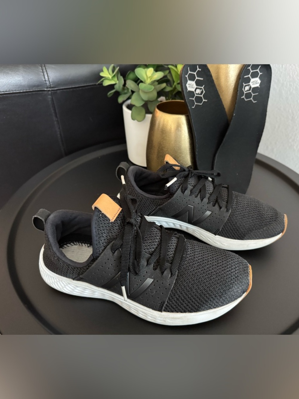 NEW BALANCE SNEAKERS